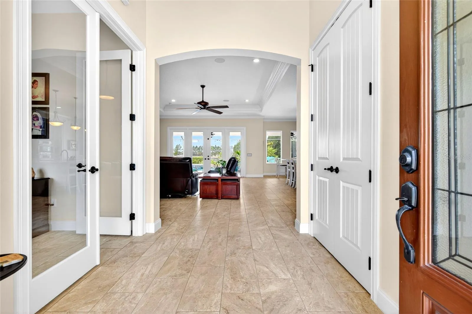 Entrance door to foyer