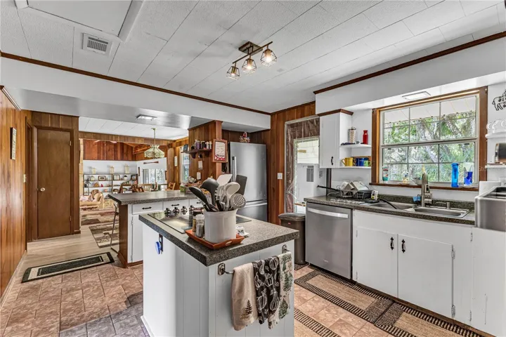 Kitchen with cooking Island