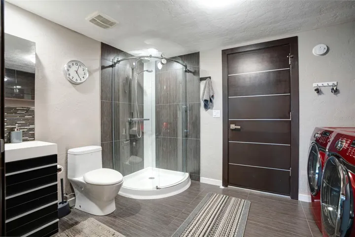 2nd bathroom