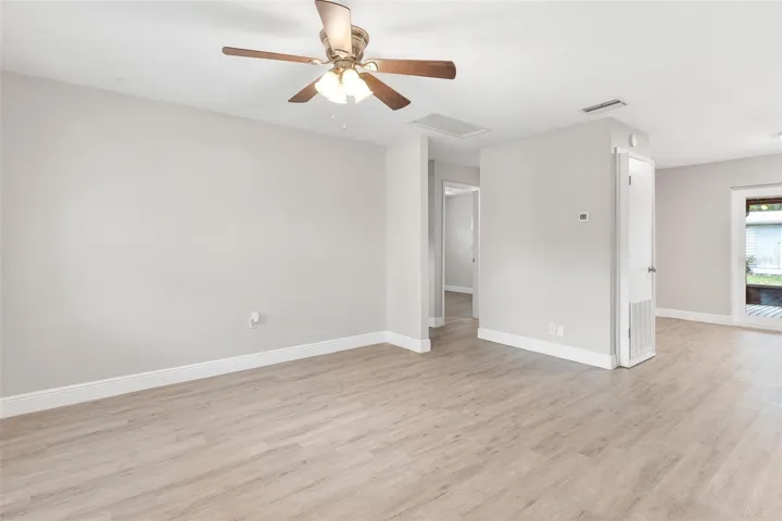 Open Living Room, great for Entertaining