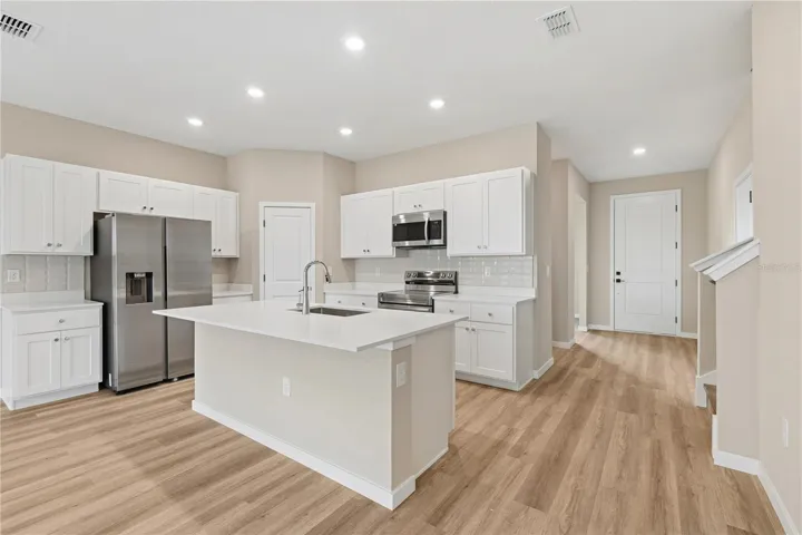 Photos are of same model with similiar finishes.