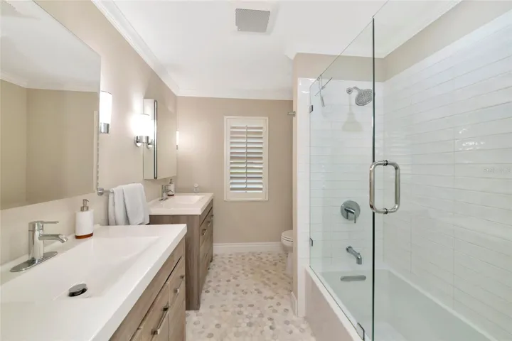 2nd Floor Bath