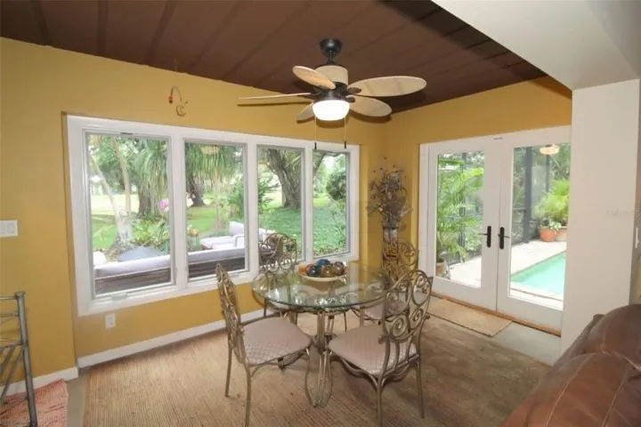 extra table and chairs for all the entertaining