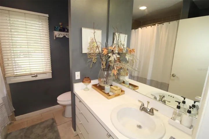 full guest bath