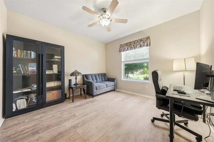 Front office/flex space.