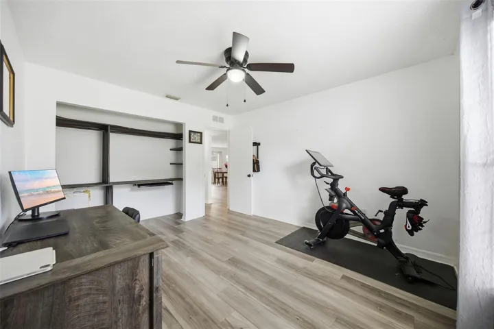 Guest bedroom 1