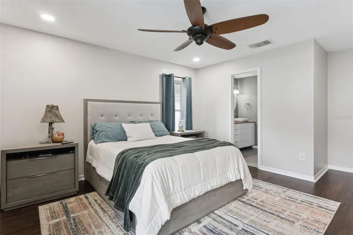 Primary suite with en-suite