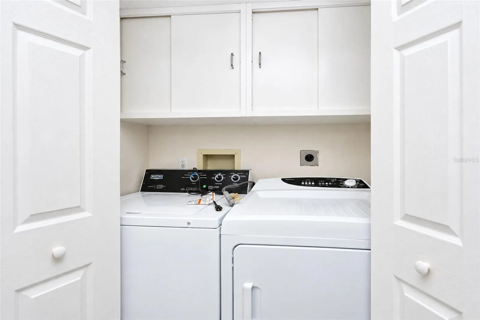 Full-size washer/dryer