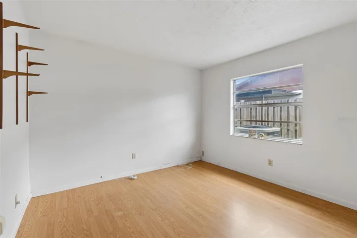 Secondary bedroom