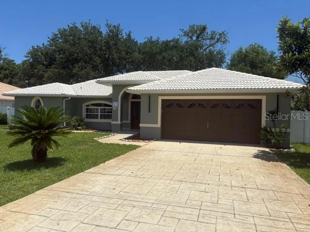 Front View paver driveway