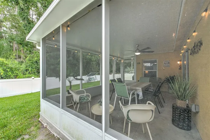 Screened enclosed lanai