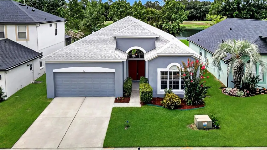 •Good-Looking & Well-Priced THREE-Bedroom, Two-Bath, Concrete-Block, WATERFRONT & GOLFRONT Home with a Bonus OFFICE (that Could be a 4th Bedroom) in the Heart of OVIEDO! HOLY COW!