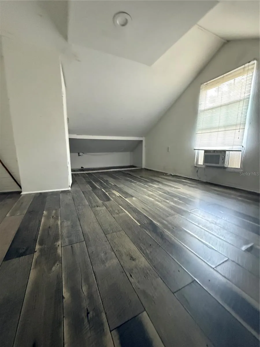 Bedroom 1 (upstairs)