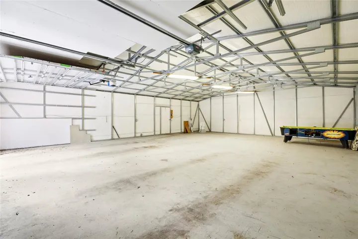 6 Car Garage