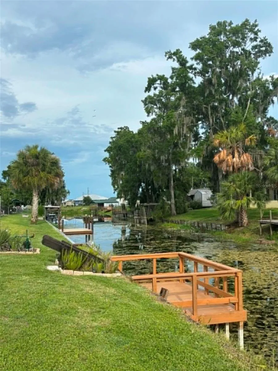 Canal to Lake Panasoffkee