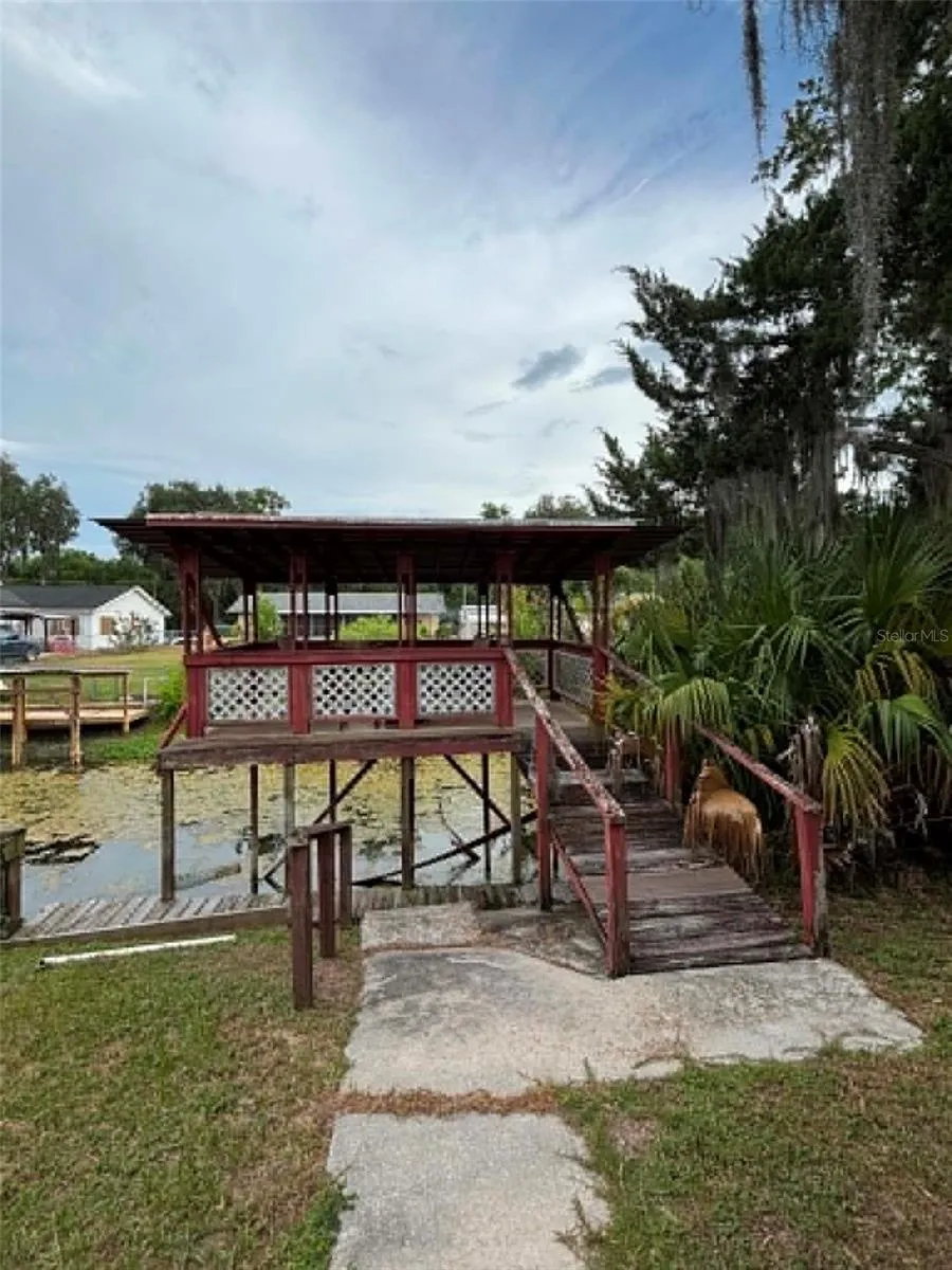 Covered area overlooking canal
