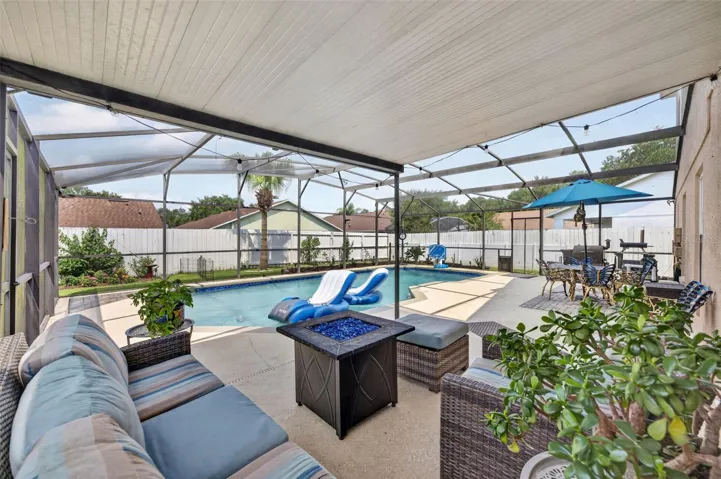 Enjoy the screened in sparkling pool