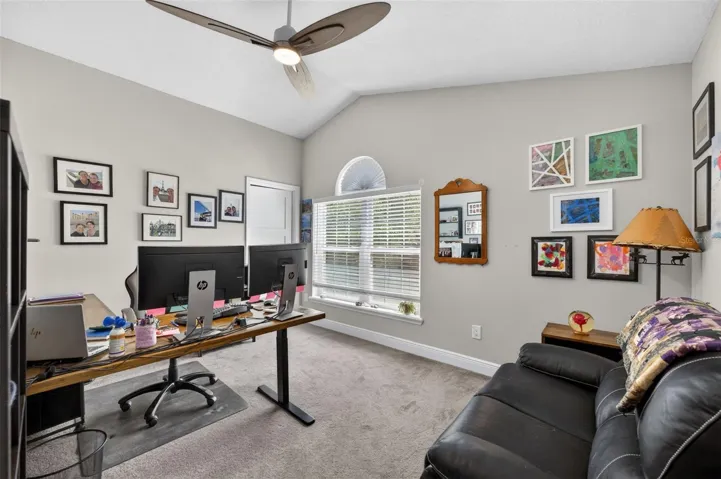 Large 2nd bedroom with walk in closet