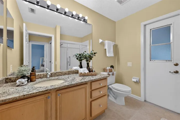 Hallway full bathroom
