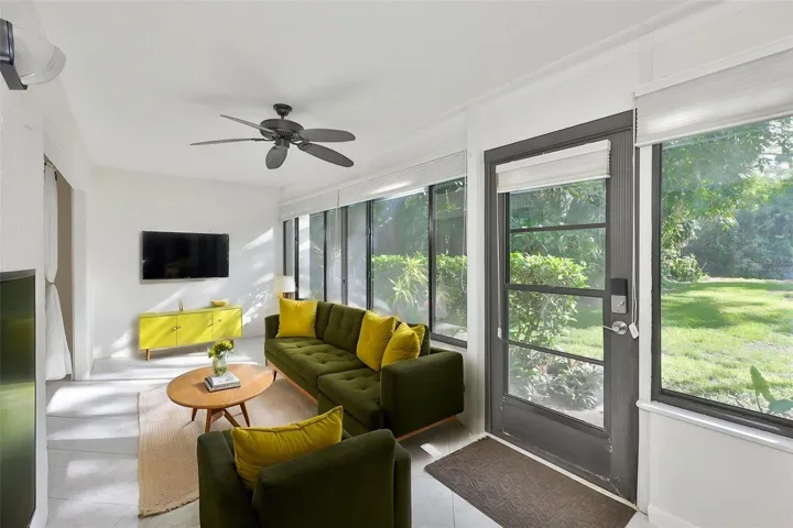 Lanai virtually staged