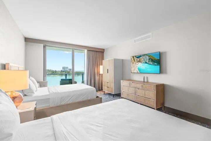Guest suite with 2 queen beds