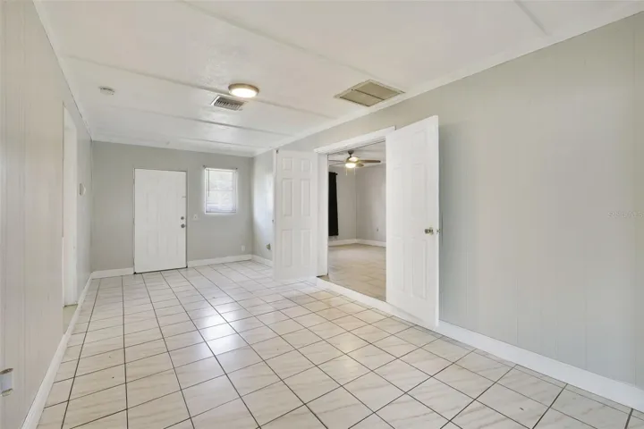 Bonus area / living room