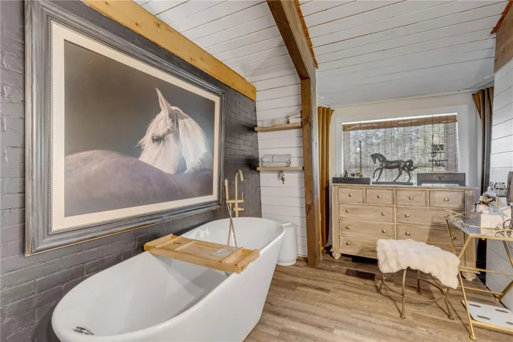 Master Bath Upstairs