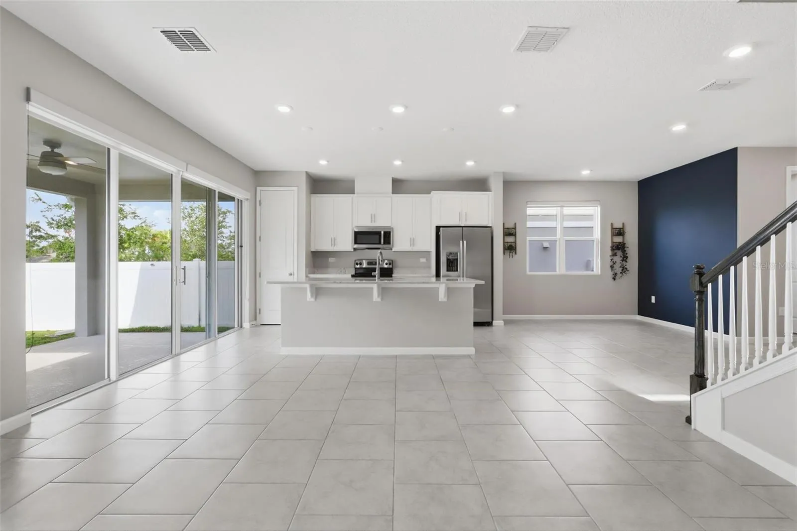 Living room/kitchen
