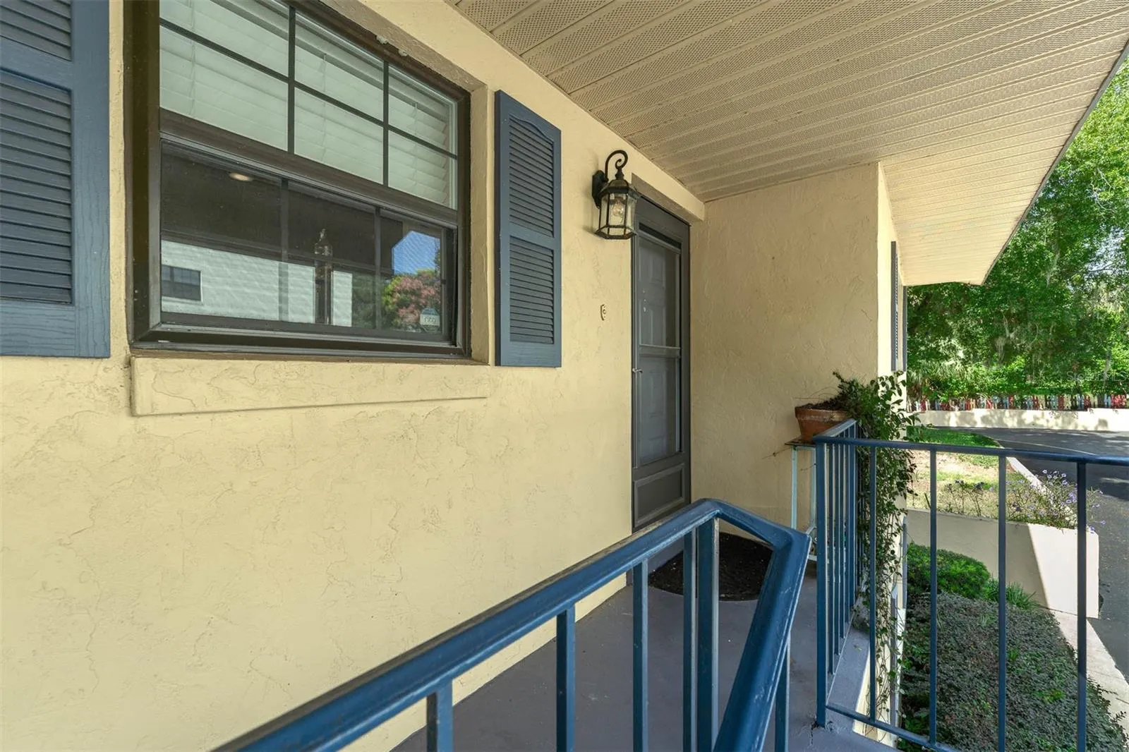 Beautiful 2nd Floor Home