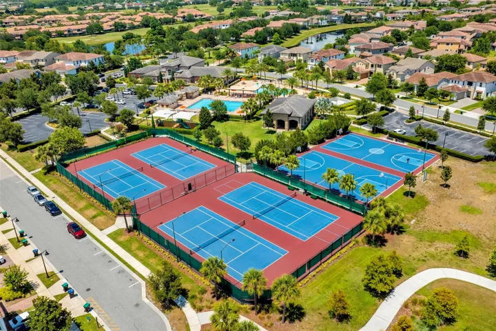 Eagle Creek tennis and pickleball courts