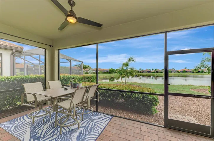 Beautiful long water views from your Lanai.