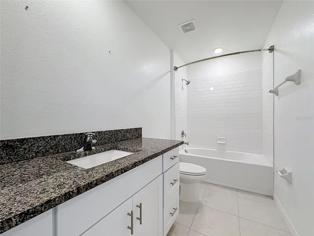 upstairs hall bath