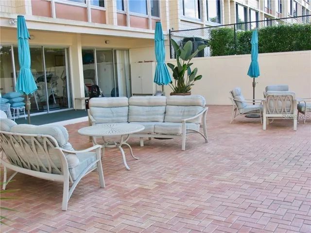 PATiO SITTING AREA NEAR POOL