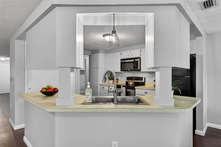 Spacious Kitchen