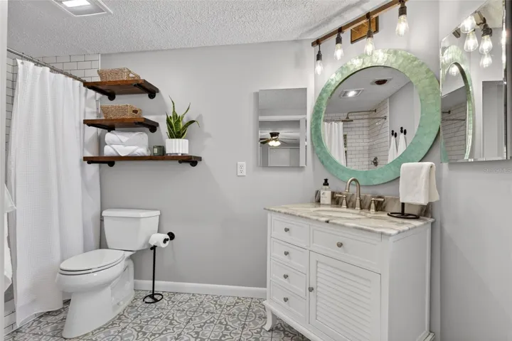 Primary Ensuite Bathroom with Walkin Shower