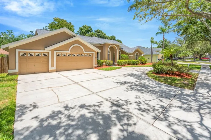 Front/Circular Driveway