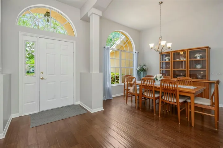 Dining Room/Foyer