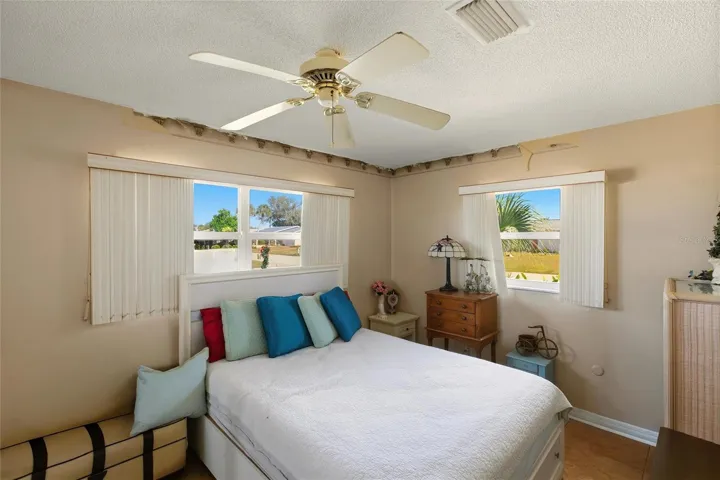 Bedroom 2.1