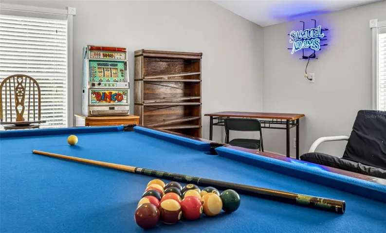 In Law Suite/Loft/Studio/Flex Space Upstairs