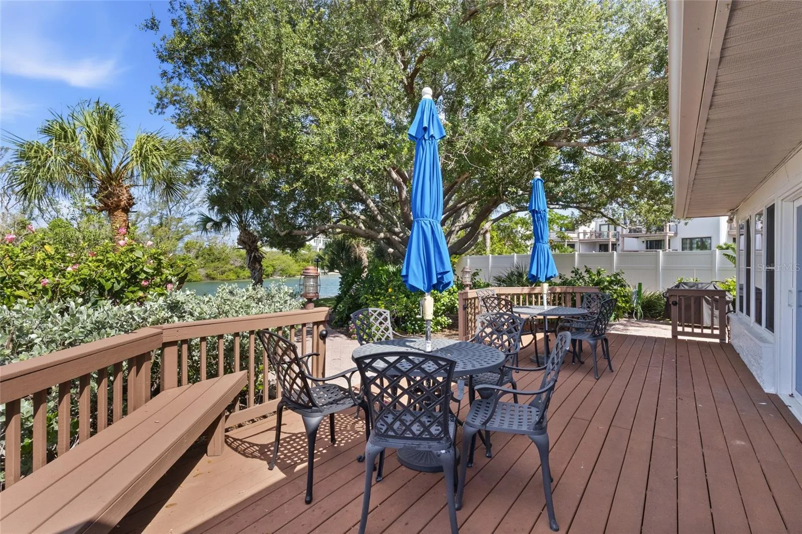 Outdoor Seating at the Clubhouse