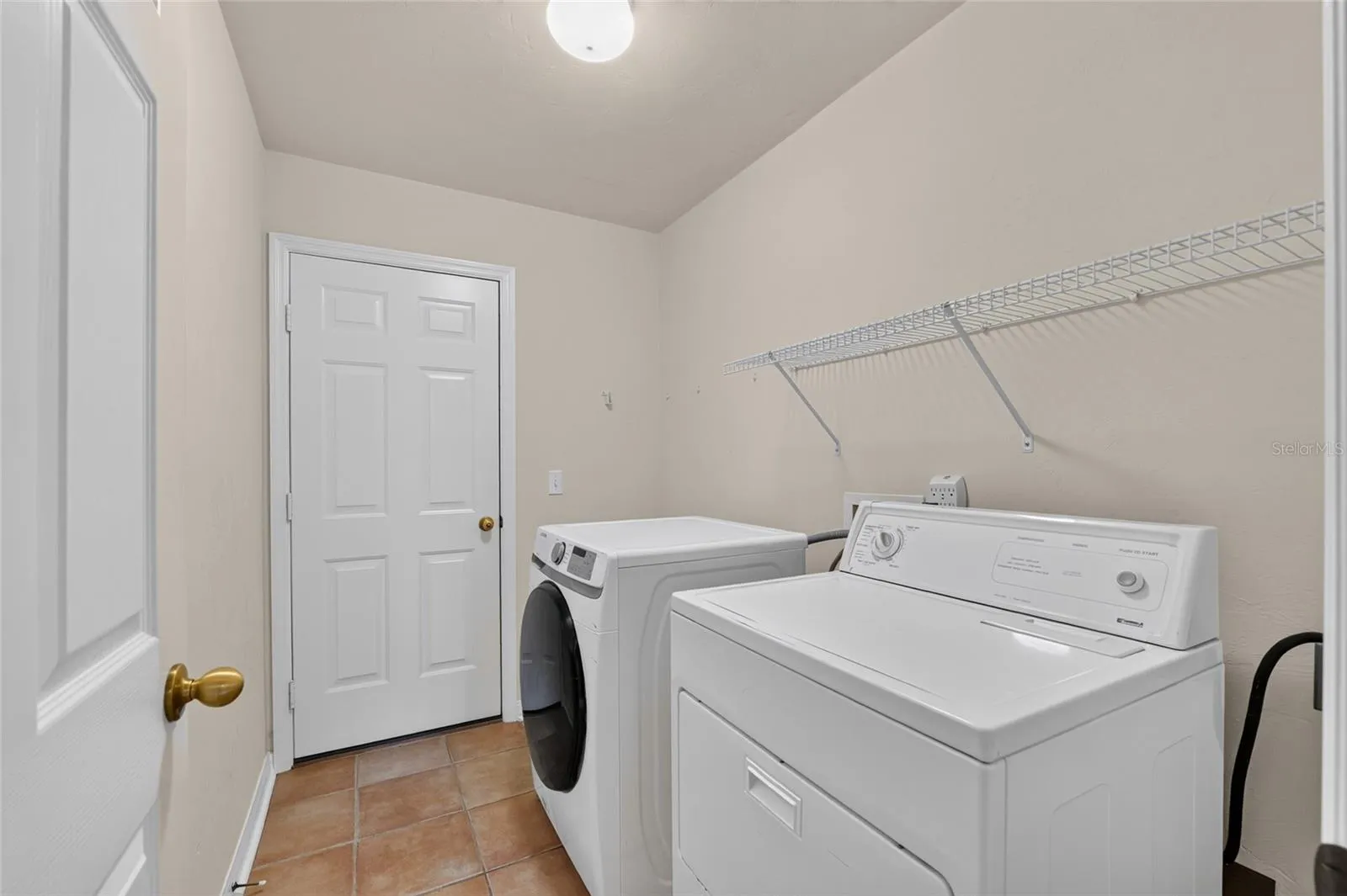 INDOOR LAUNDRY WITH WASHER/DRYER