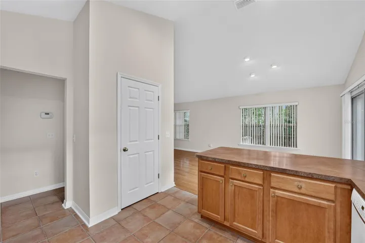 BREAKFAST BAR AREA IN KITCHEN