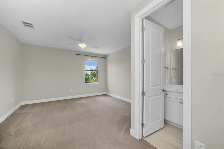 Bedroom 4 with en-suite bath (Second Floor)