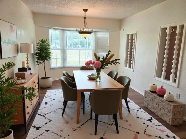 Virtual Staged Dining Room