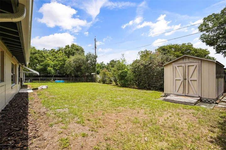 back - shed conveys