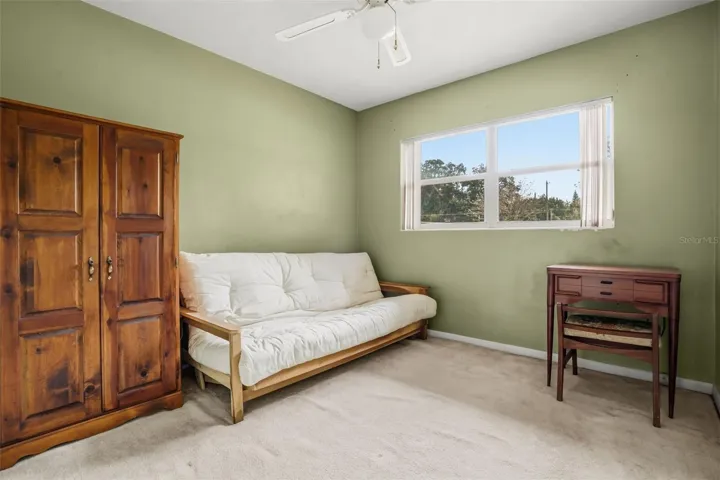 3rd bdrm Armoire conveys