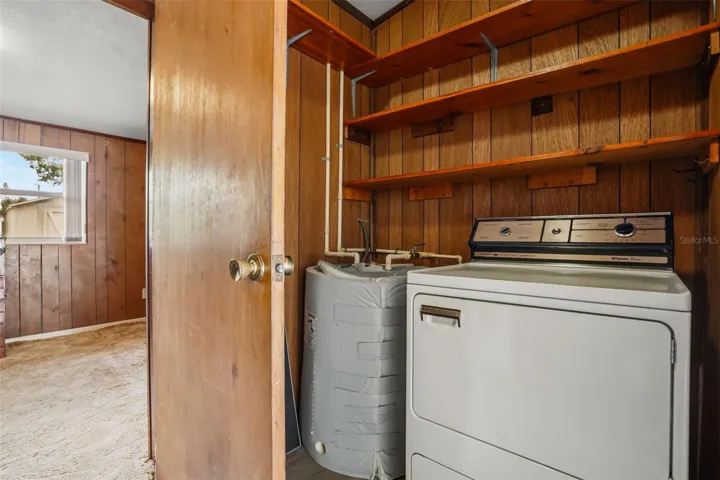 laundry RM to den/possible 4th bdrm