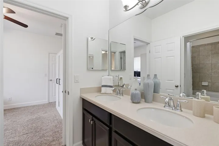 Jack n Jill Bathroom