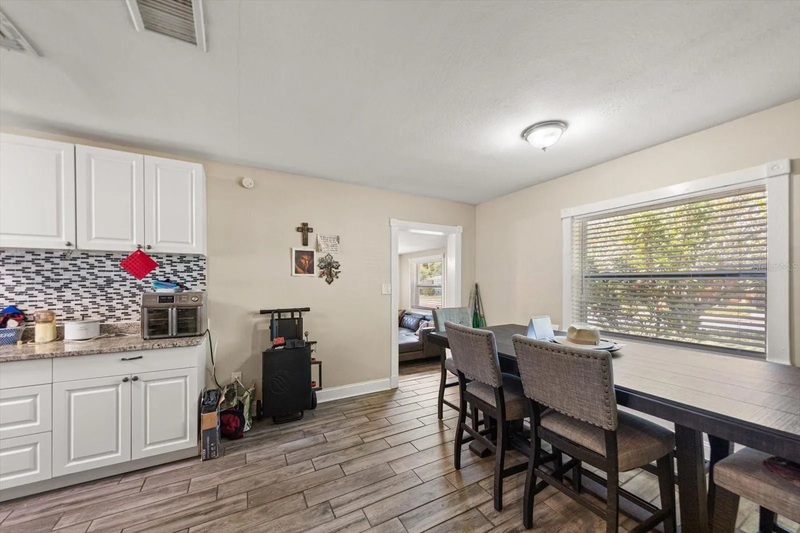 DINING ROOM / KITCHEN