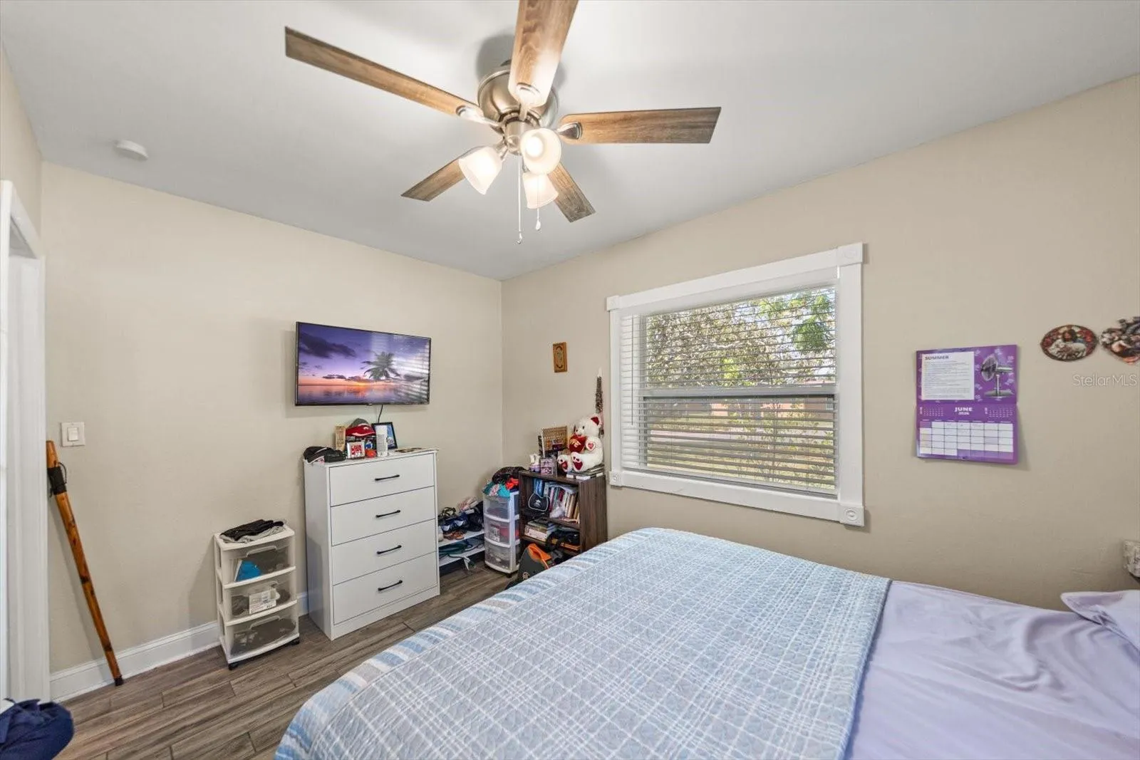 BEDROOM 2
